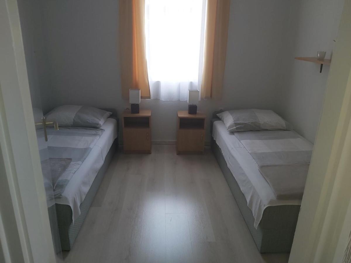 Apartmanhaz Horvath Balatonboglár Buitenkant foto