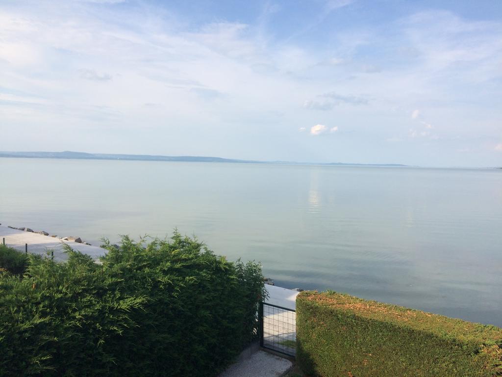 Apartmanhaz Horvath Balatonboglár Buitenkant foto